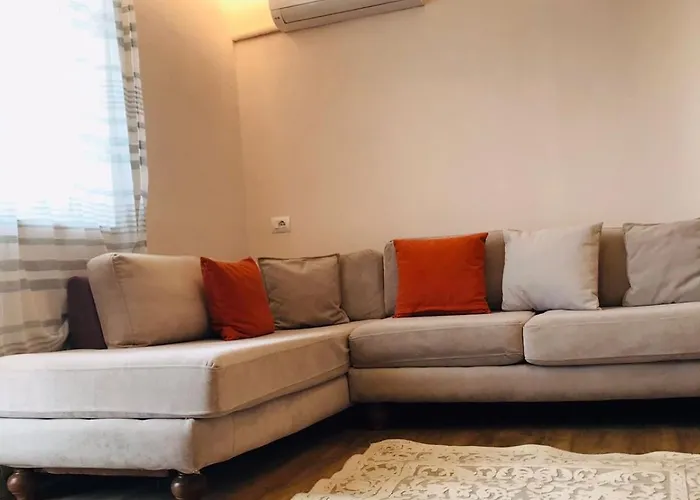 Eri Apartment *